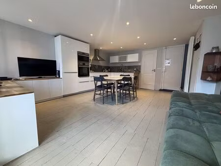 appartement 3 pièces 60 m²