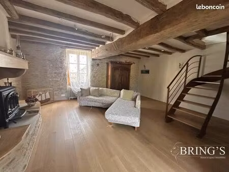 maison 7 pièces 145 m²