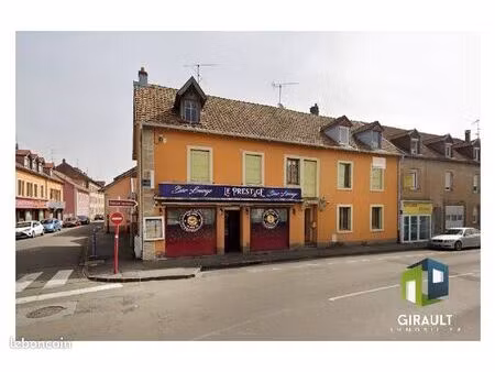 immeuble 10 pièces 334 m²