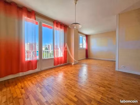 appartement 5 pièces 80 m²