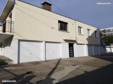 box de 13 m² en extérieur