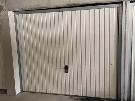 garage à louer