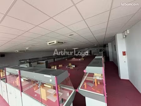 local commercial 760 m²