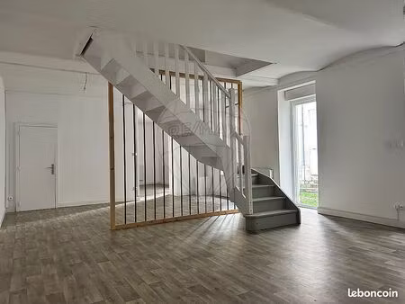 maison 3 pièces 77 m²