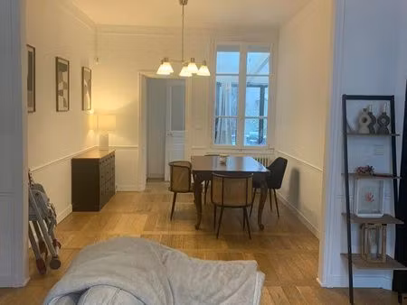 maison avec jardin et dépendance