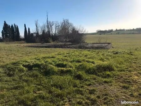 terrain 2 596 m² merens