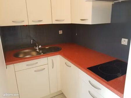 appartement en centre-ville place bernard stasi