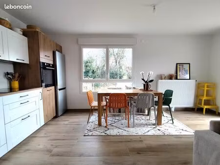 t4 très lumineux - 86m² - beaux volumes et magnifique vue