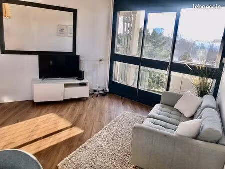 joli t4 traversant vue loire avec garage fermé. la proue 2  76m2