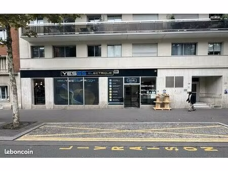 boutique à louer de 472 m² en rez-de-chaussée à paris 20