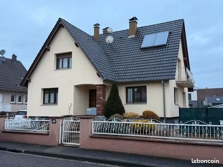 maison individuelle 7 pièces 148 m²