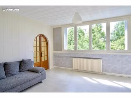 appartement 4 pièces 74 m²