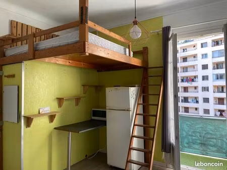 location studio meublé