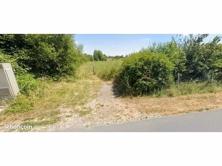 parcelle au mont-dol – 1 95ha + hangar - non constructible