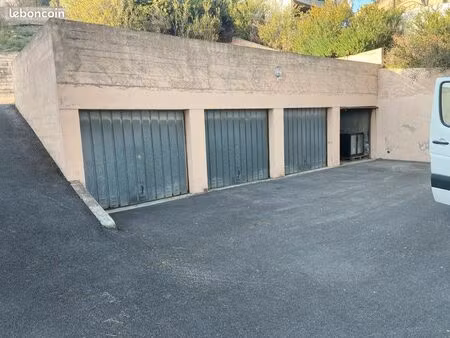 garage extérieur