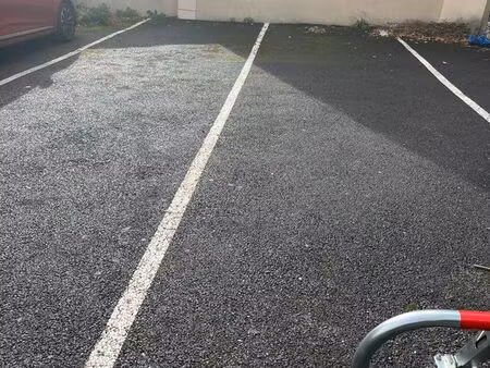 6 places de parking en extérieur à villenoy proche gare de meaux