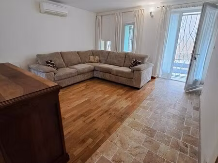 maison de ville meublée