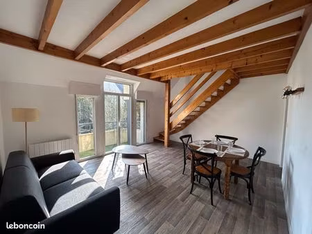 appartement 2 pièces duplex quimper - libre immédiatement - parking privé