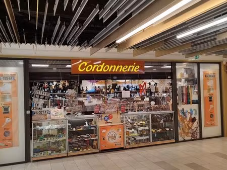 fonds de commerce 28 m² boisseuil