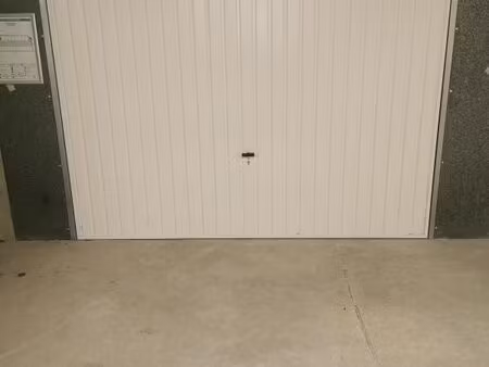 garage/box 17 m² acigne
