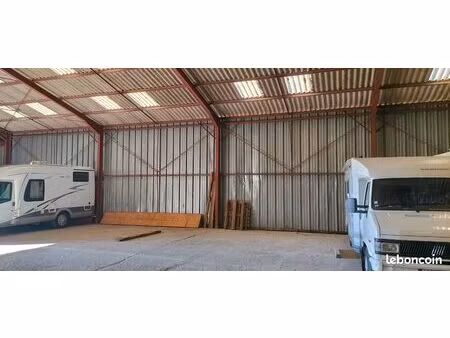 parking collectif - camping car  moto  voiture