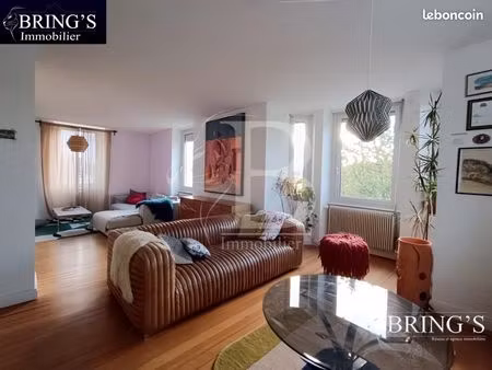 villa 9 pièces 216 m²