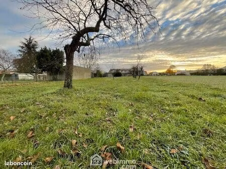 terrain 1 589 m² liniers