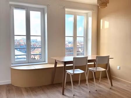 magnifique studio rénové – vieux-lille  rue grande-chaussée