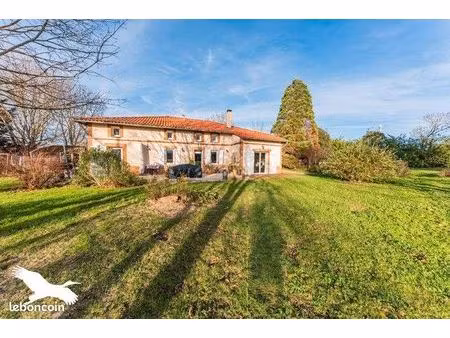 propriété 6 pièces 182 m²