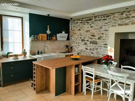 coup de cœur assuré maison de village rénovée à notre-dame-de-mésage