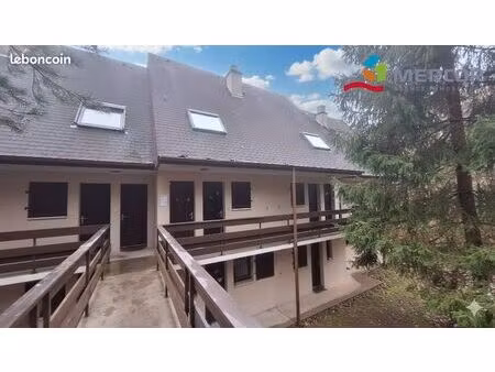 studio 1 pièce 27 m²