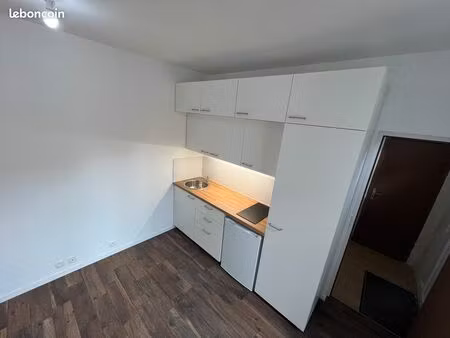 studio 18 m2 en duplex à coulommiers (secteur centre)