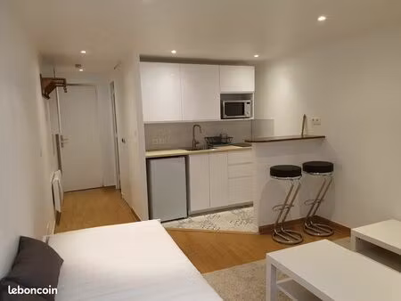 a studio meublé 21m2 - meulan en yvelines