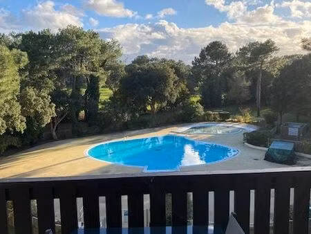 t2 meublé vue piscine et golf