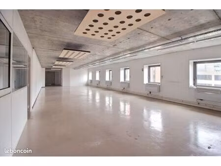 bureau 31000 / parking / cave