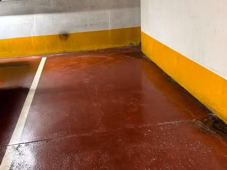 location place de parking centre commercial italie 2