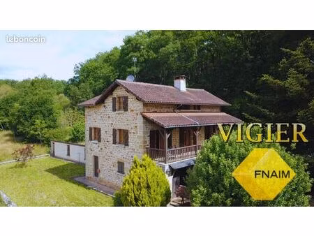 maison 6 pièces 142 m²