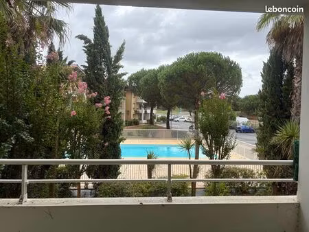appartement t3 avec balcon et piscine
