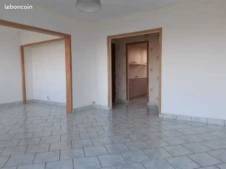 grand appartement de type 3