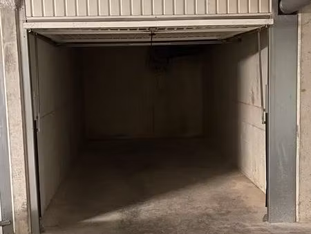 juvignac garage fermé et sécurisé 100 /mois