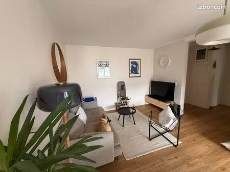 t2 lumineux de 46 m² avec grand balcon à aytré – parking inclus
