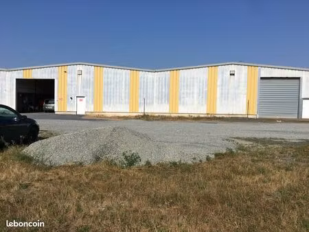 local professionnel 280 m2 avec bureaux commerciaux +70 m2 supp