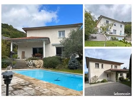 maison familiale - 216 m² - 6 chambres