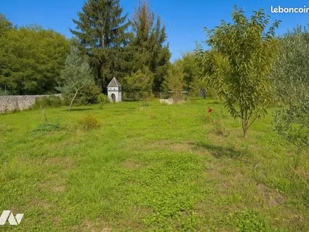 terrain 1546 m² echire