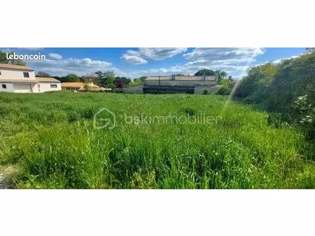 terrain 1 300 m² faye sur ardin