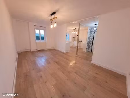 t2 entièrement rénové avec garage