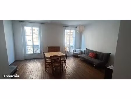 grand studio meublé dans quartier dynamique