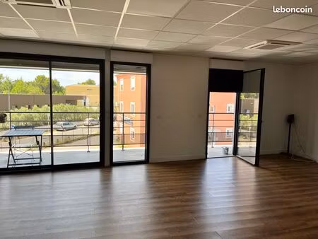 loue bureau t3 climatisé