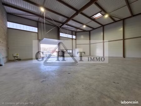 local industriel 302 m²