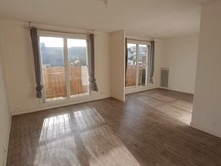t2 bis lumineux de 67 m² – brest kérinou (proche super u)